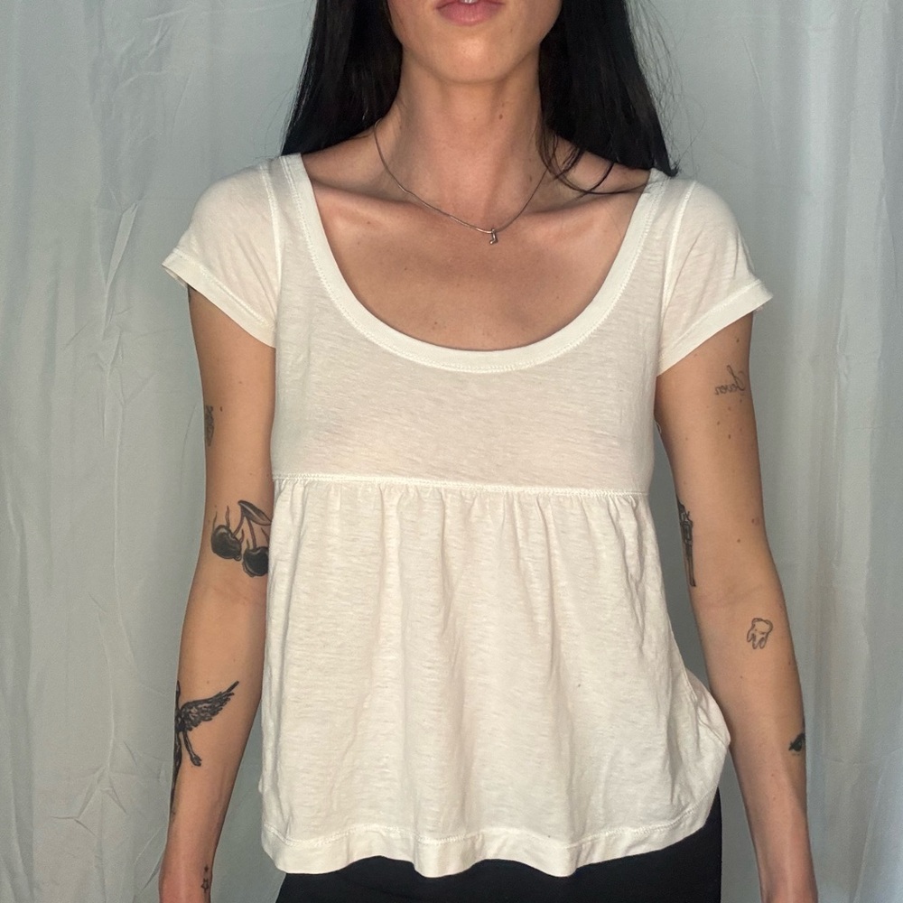 Women's White Scoop Neck Top